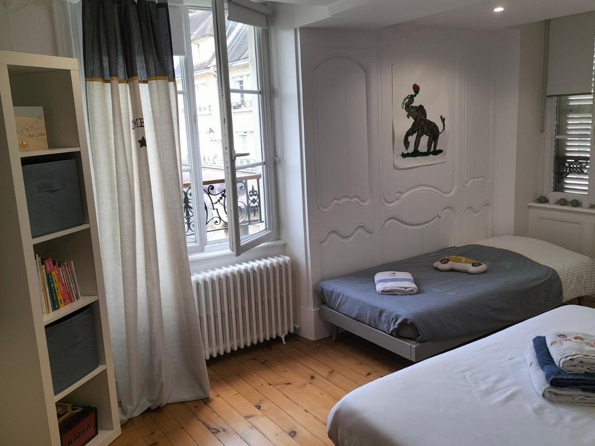 La Chambre Des Remparts Falaise  Exteriör bild